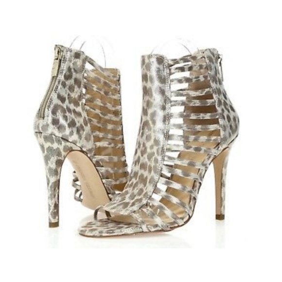 Ivanka Trump Shoes - 💲⬇️Let the cat out! Ivanka Davinci Cage heels